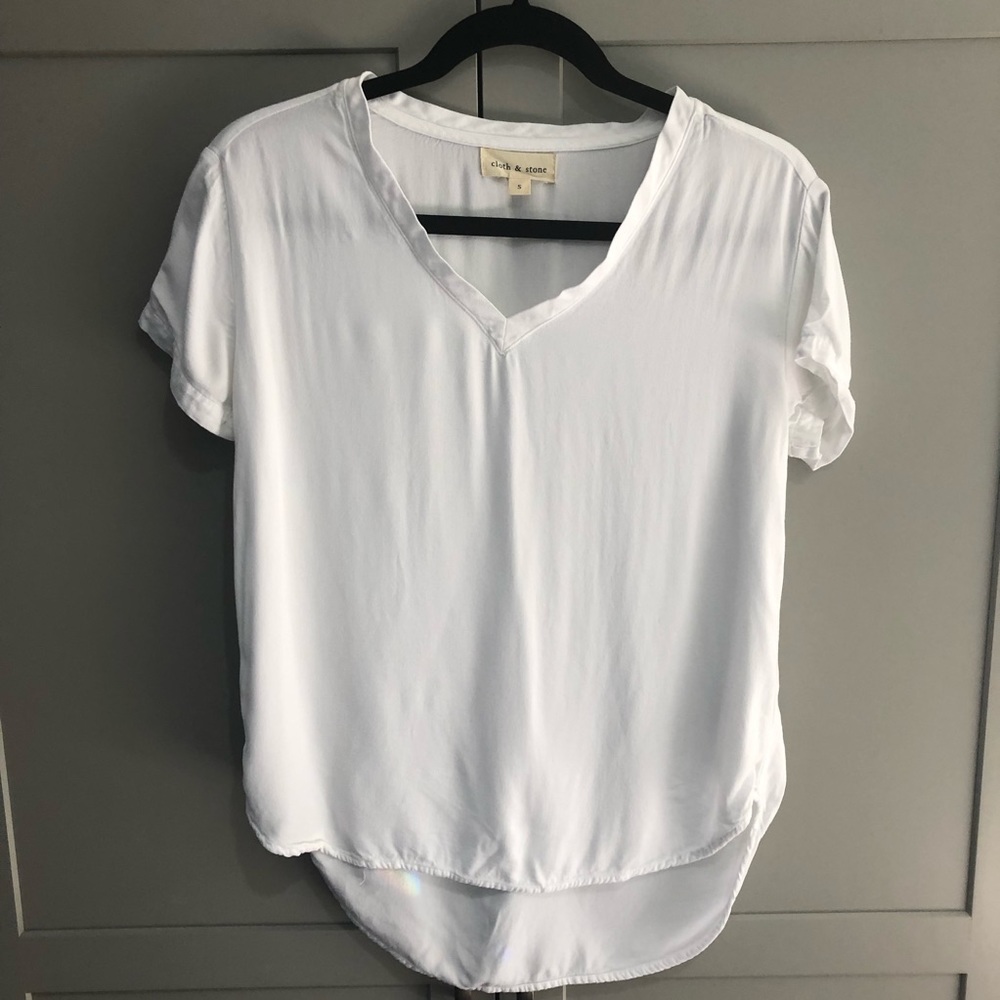Anthropologie | cloth & stone White V Neck Tee S